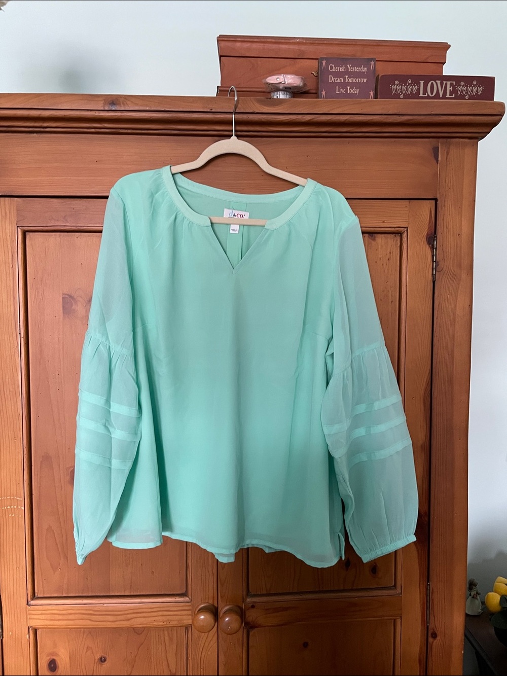 Denim&Co Mint Green Balloon Sleeve Blouse